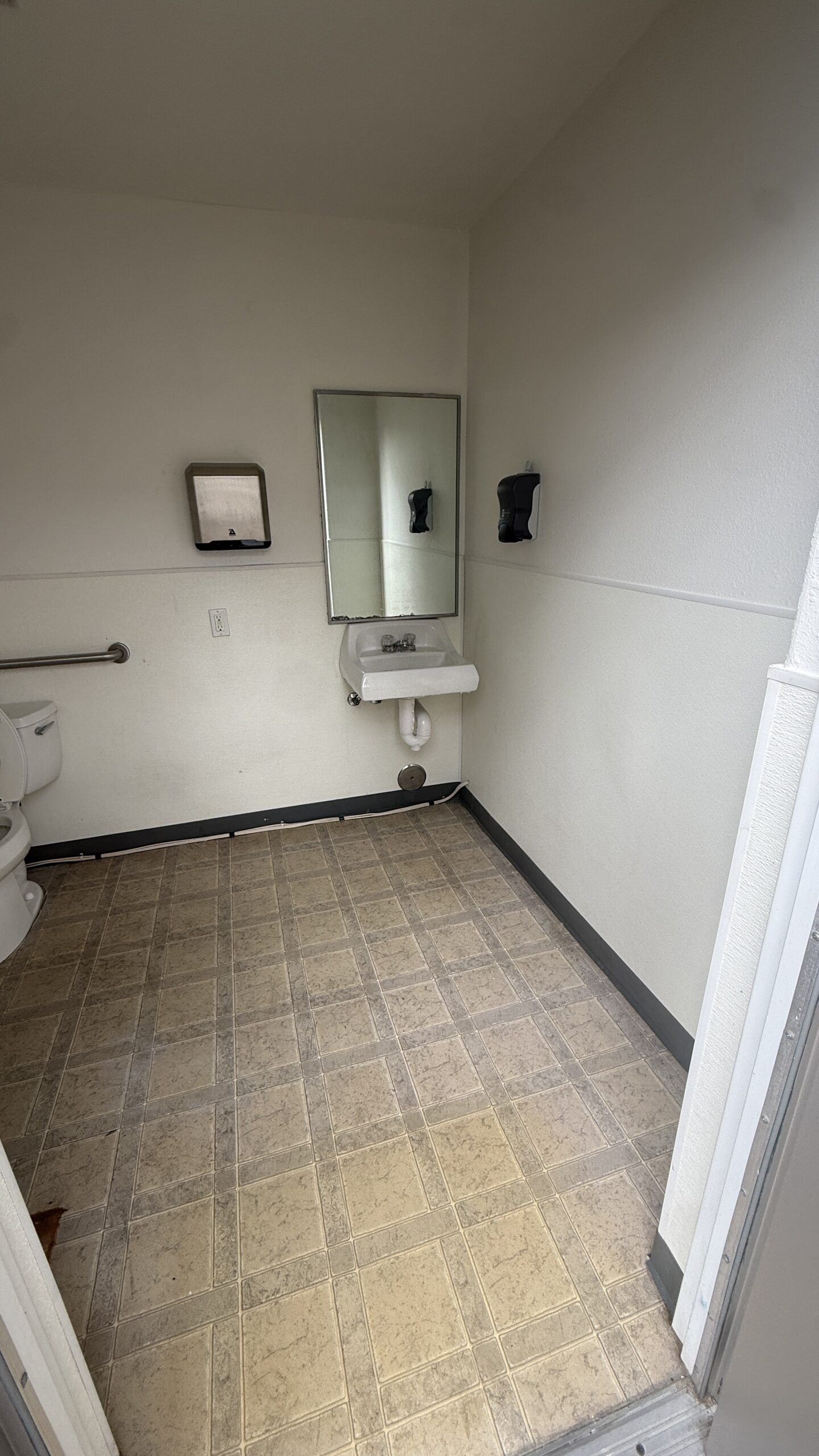 Commercial office restoration in Las Vegas, project photo 2